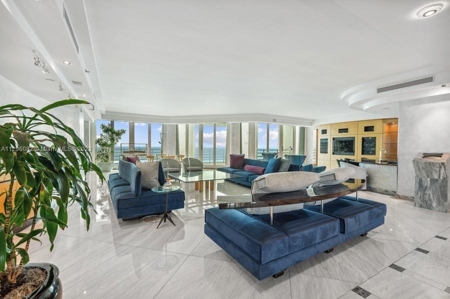 PRESIDENTIAL PLACE CONDO - Residential