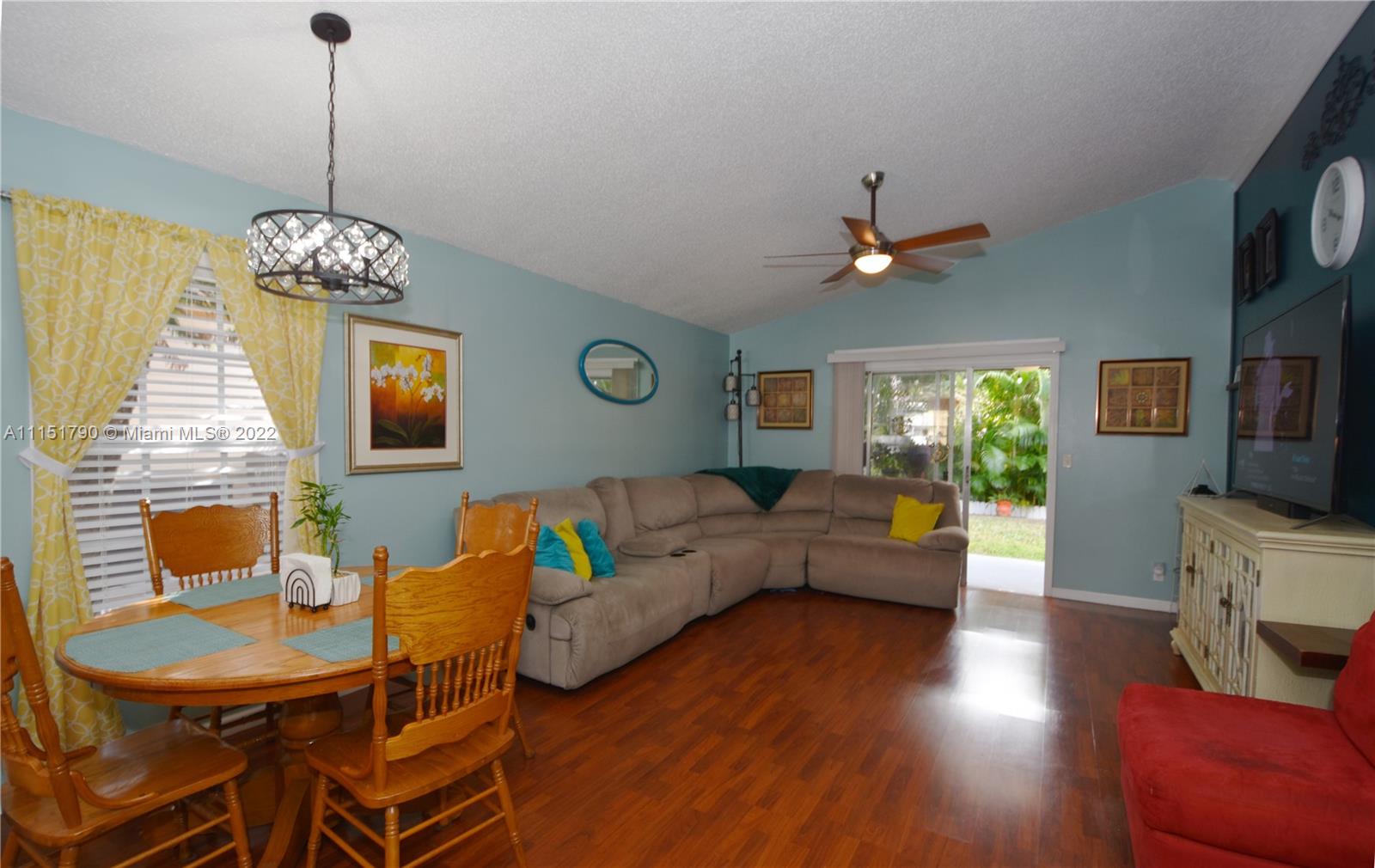 VICTORIA WOODS 2 - Residential