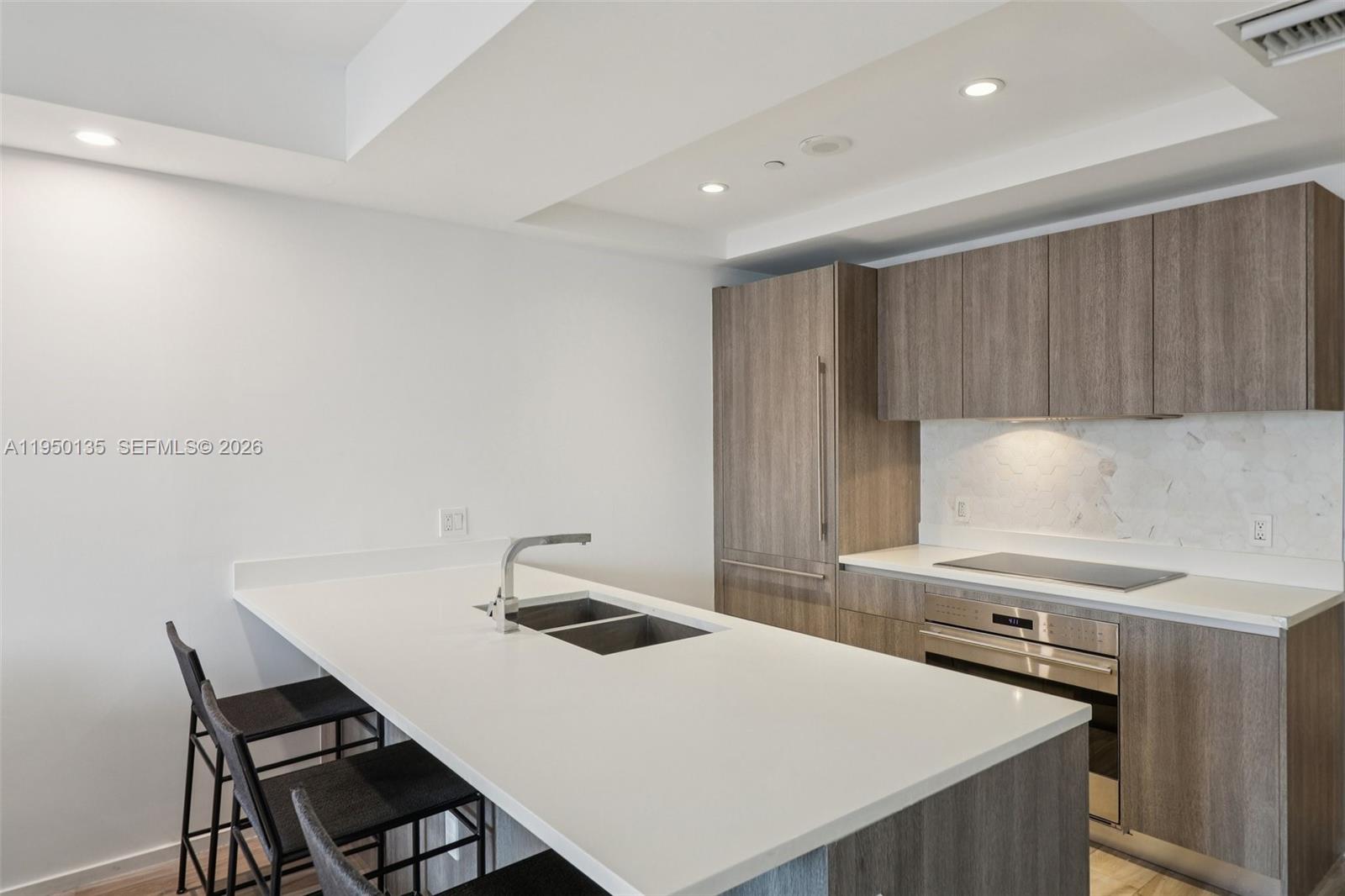801 SMA RESIDENCES CONDO - Residential