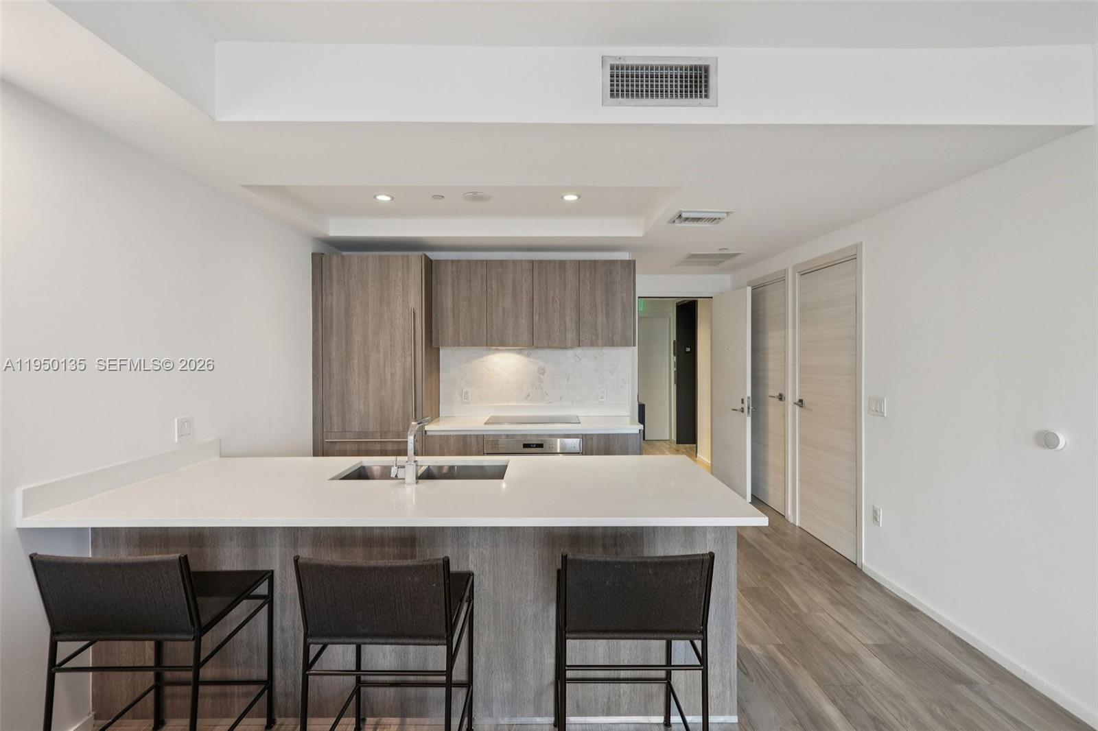 801 SMA RESIDENCES CONDO - Residential