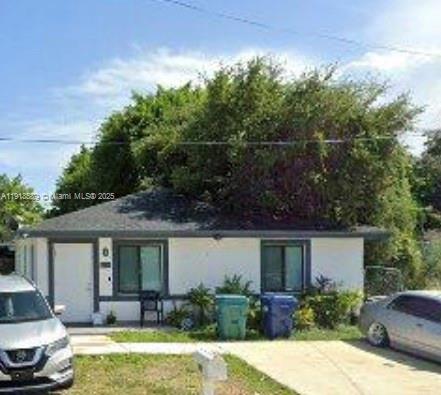 Beautiful newer-construction home (built in 2022) ideally located near Downtown Miami,  and closed to Miami International Airport, and major freeways  including 112 and I-95. This modern resale offers high-impact windows, contemporary finishes, and the comfort of a move-in-ready property. A perfect blend of convenience, style, and durability in one of Miami’s most central locations.