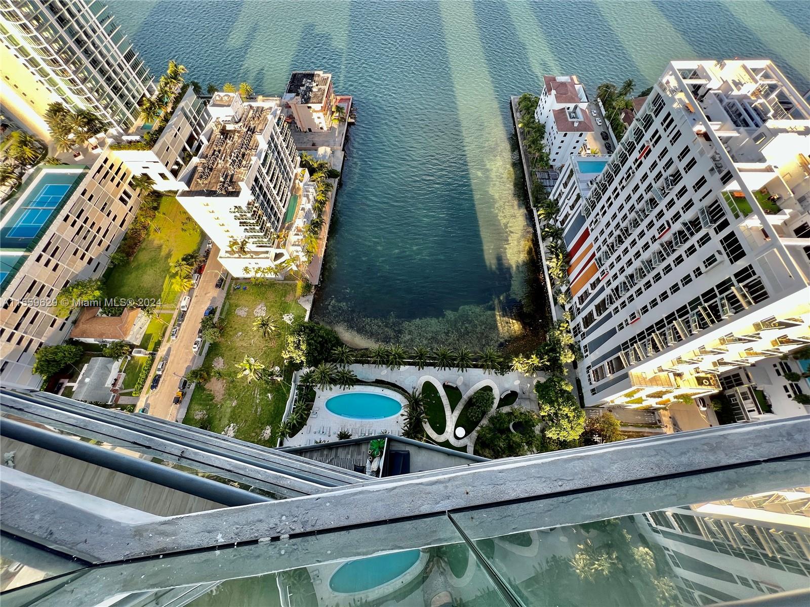 ICON BAY CONDO - Residential Lease