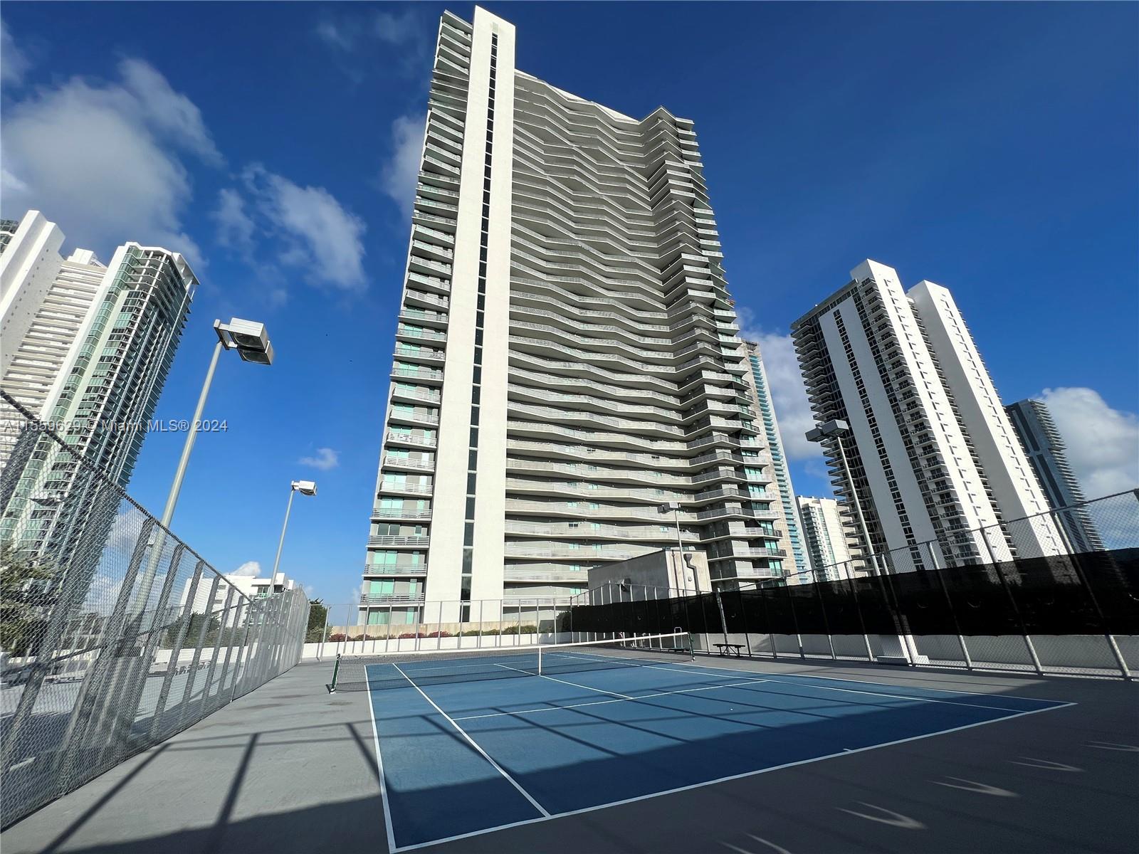 ICON BAY CONDO - Residential Lease