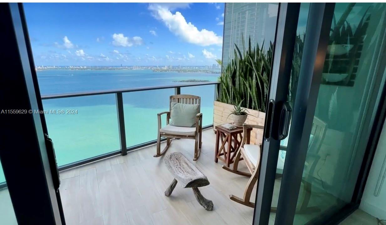 ICON BAY CONDO - Residential Lease
