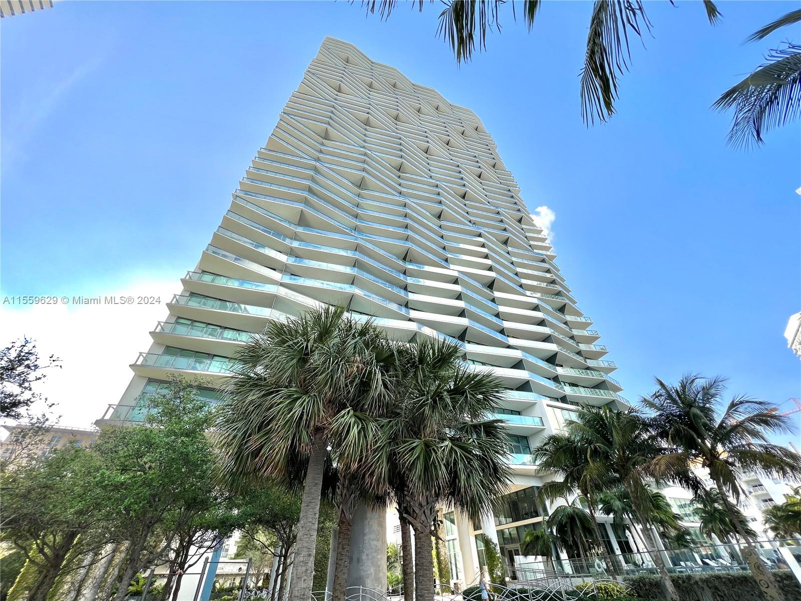 ICON BAY CONDO - Residential Lease