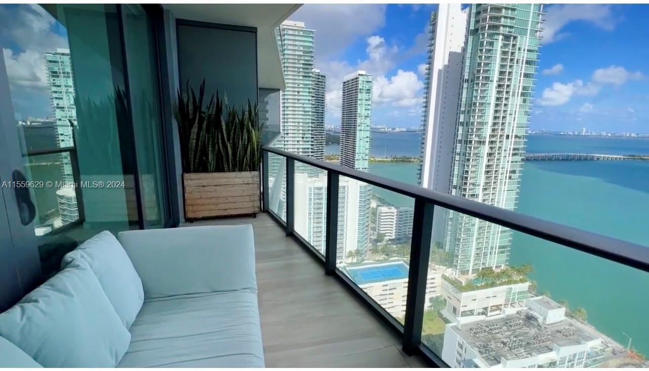 ICON BAY CONDO - Residential Lease