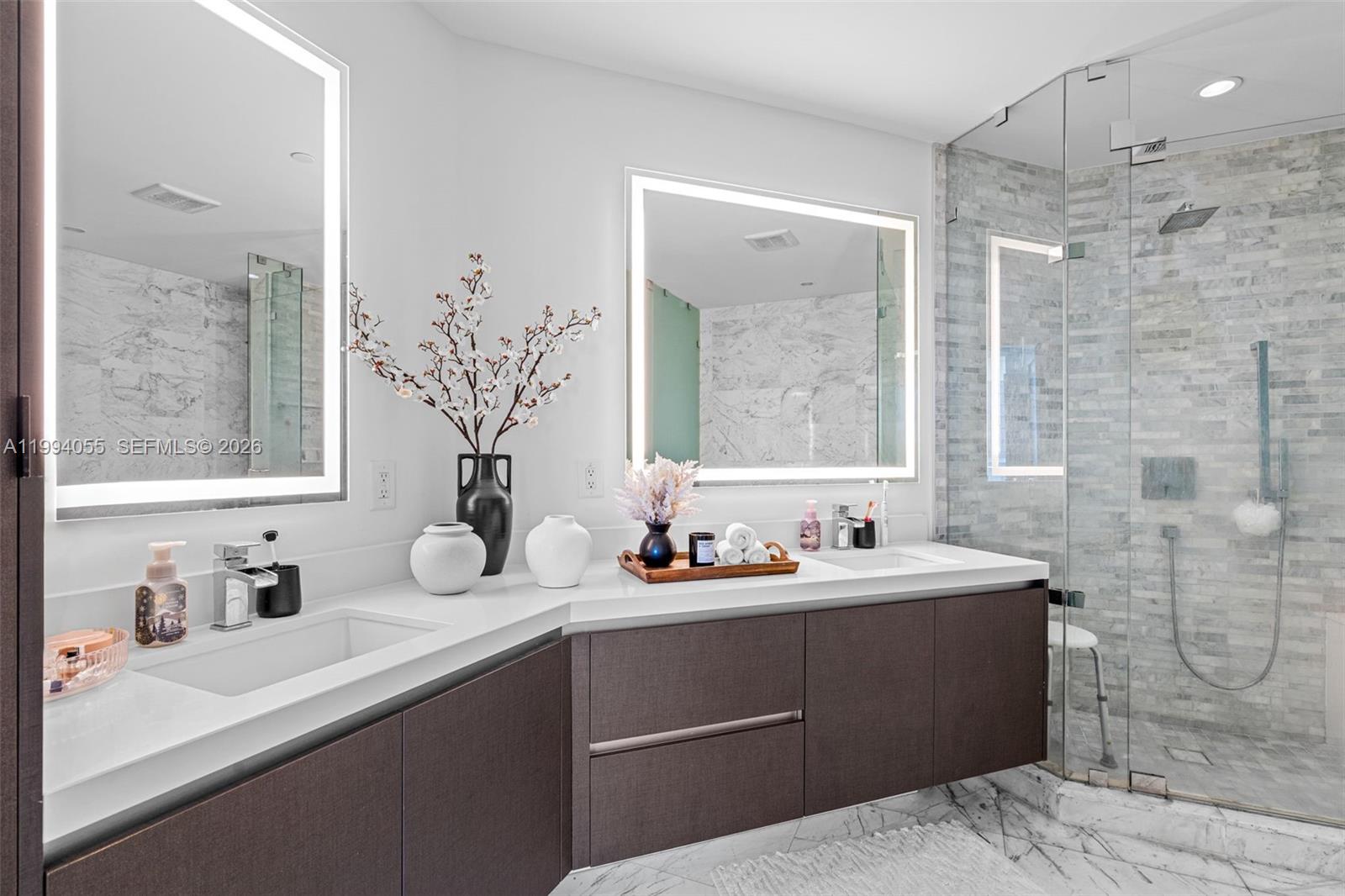 PARAMOUNT MIAMI WORLDCENT - Residential