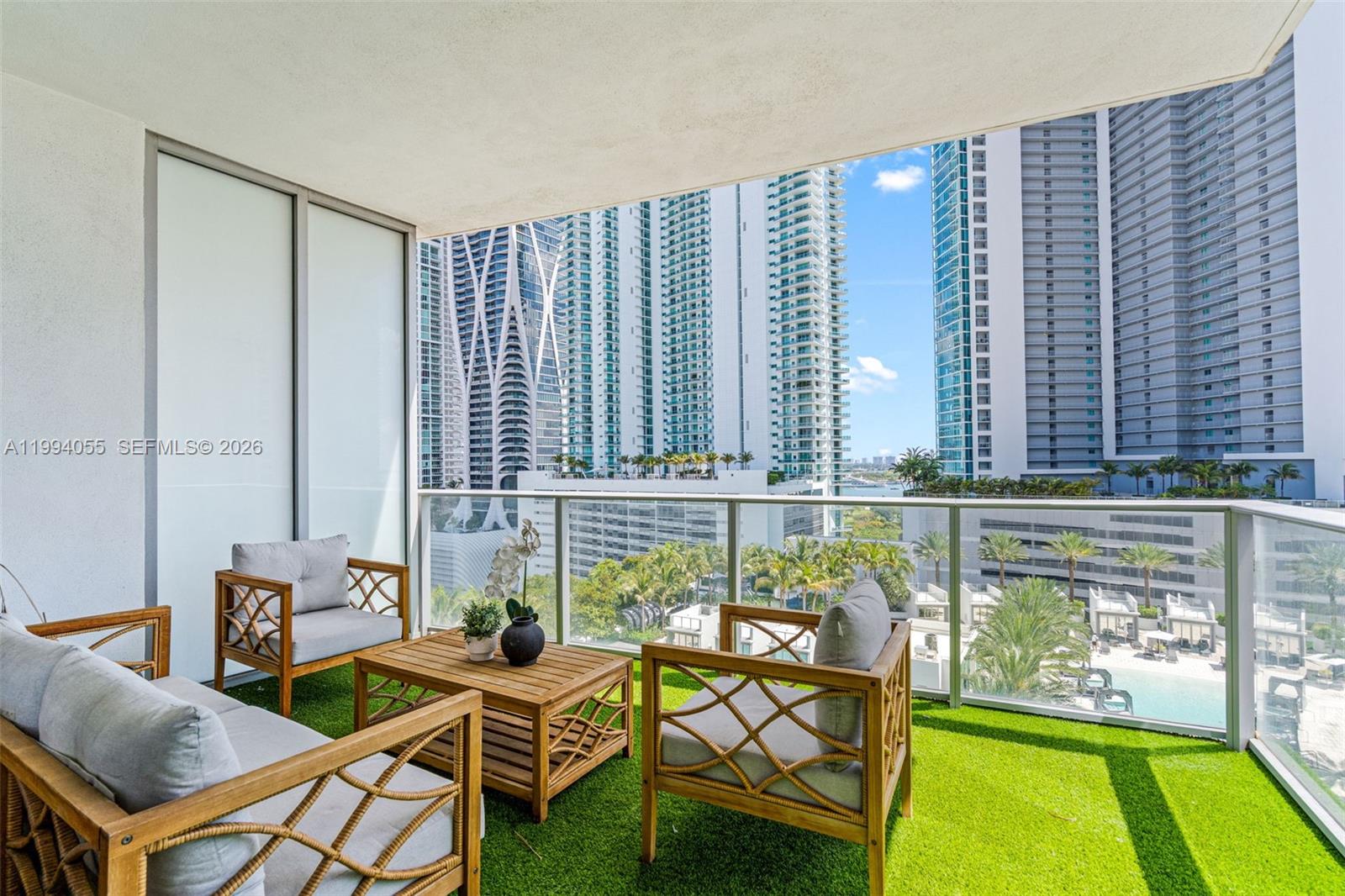 PARAMOUNT MIAMI WORLDCENT - Residential