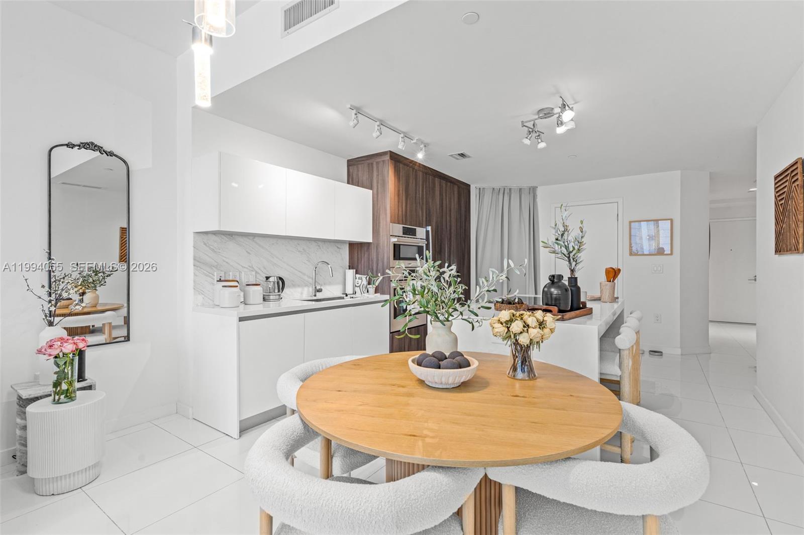 PARAMOUNT MIAMI WORLDCENT - Residential