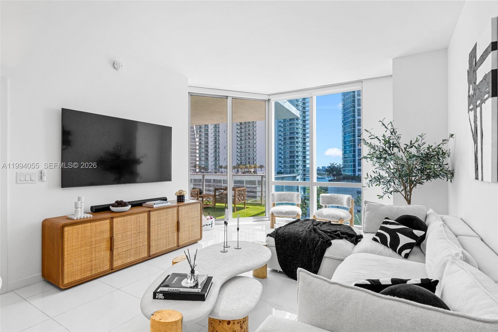 PARAMOUNT MIAMI WORLDCENT - Residential