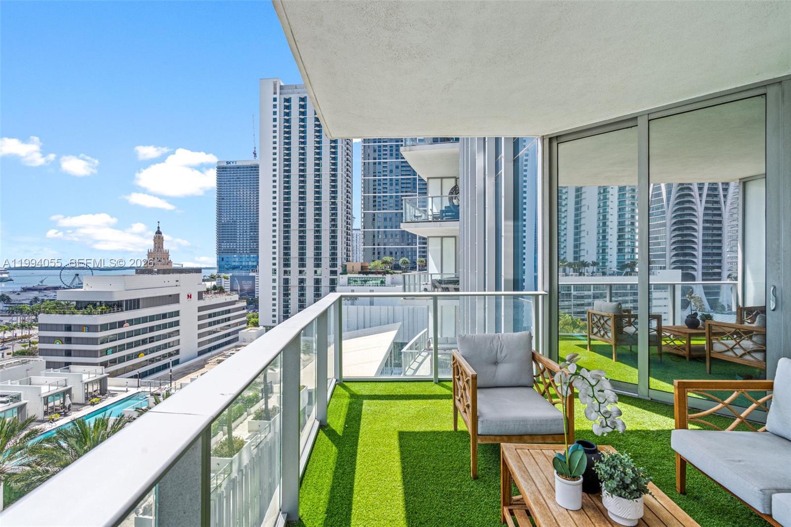 PARAMOUNT MIAMI WORLDCENT - Residential
