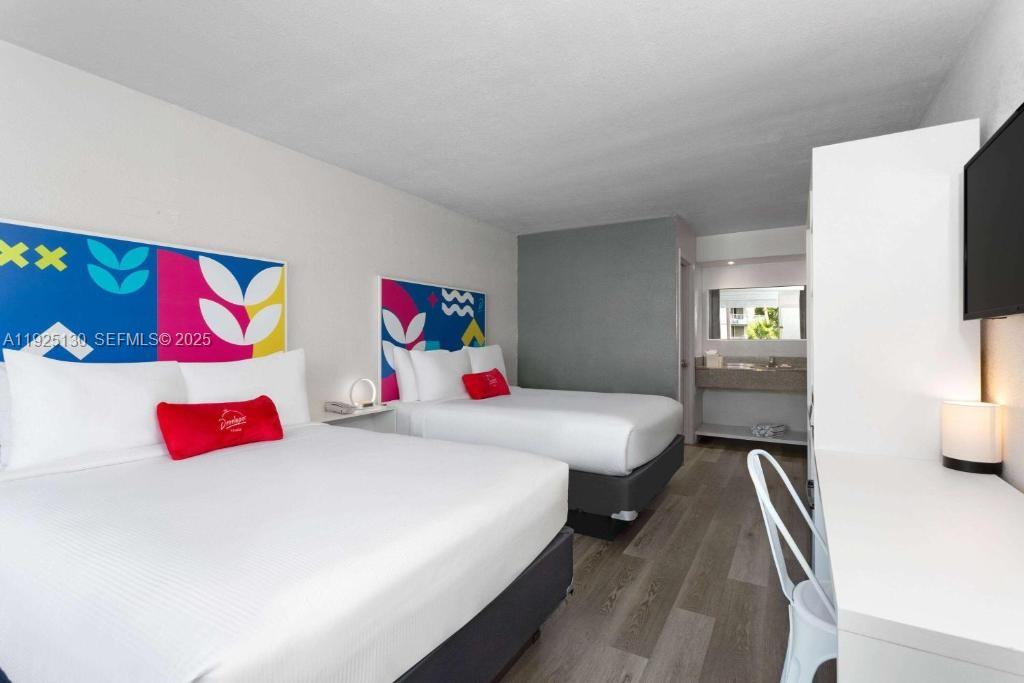 Mango Key Condominium - Residential