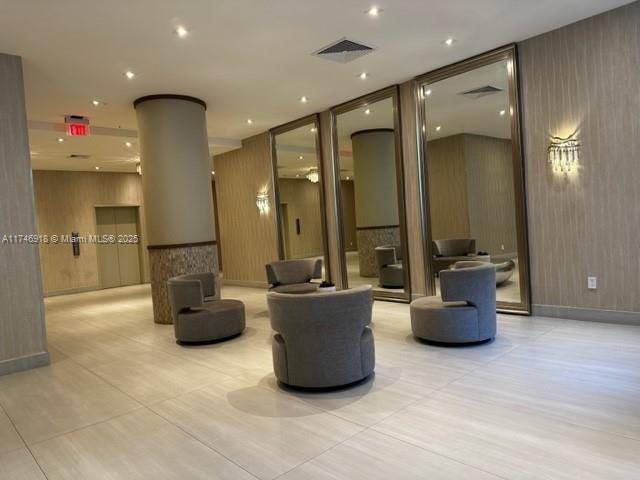 THE CARRIAGE HOUSE - Residential
