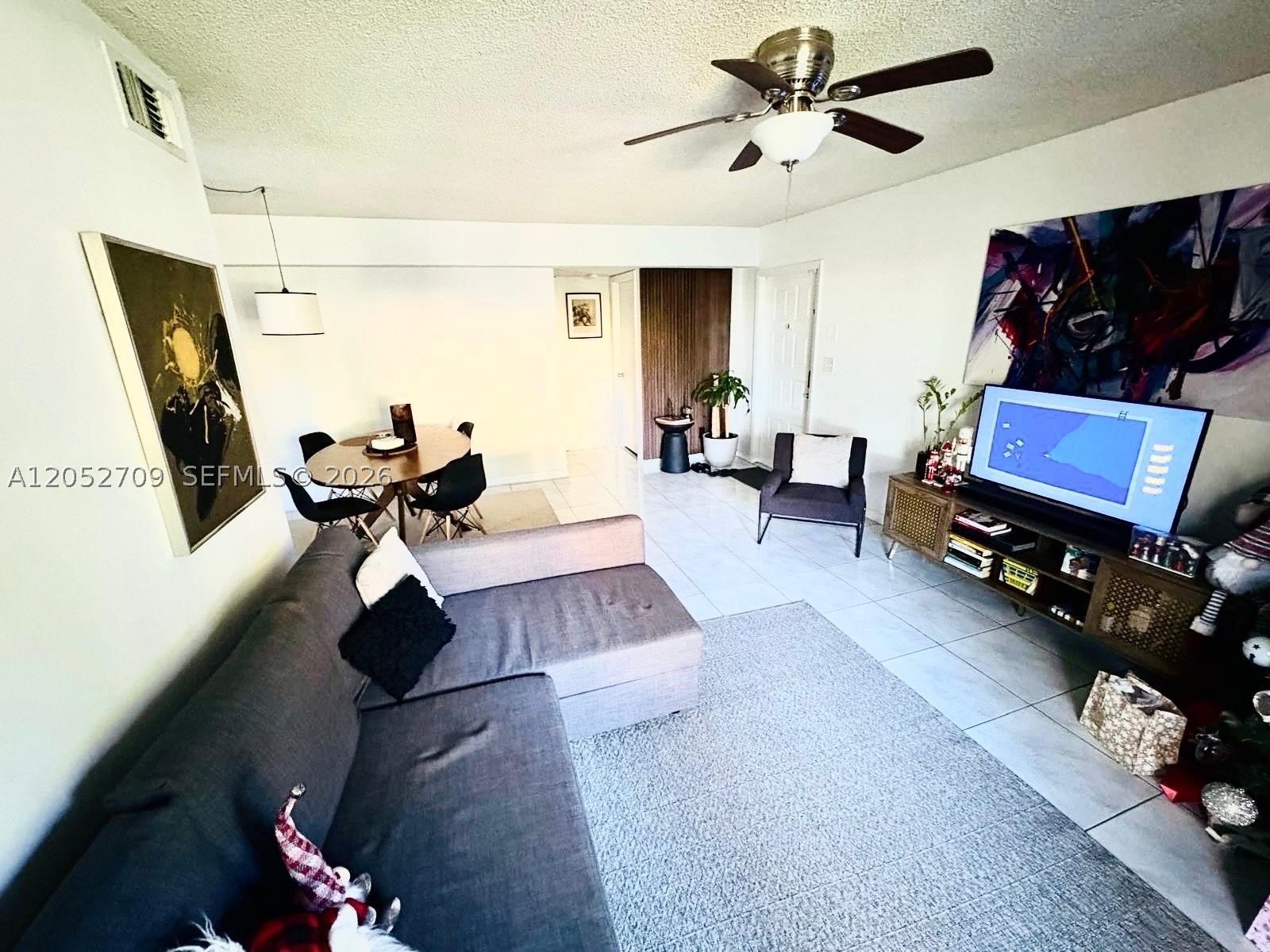 CLUB QUARTERS AT RAINTREE - Residential
