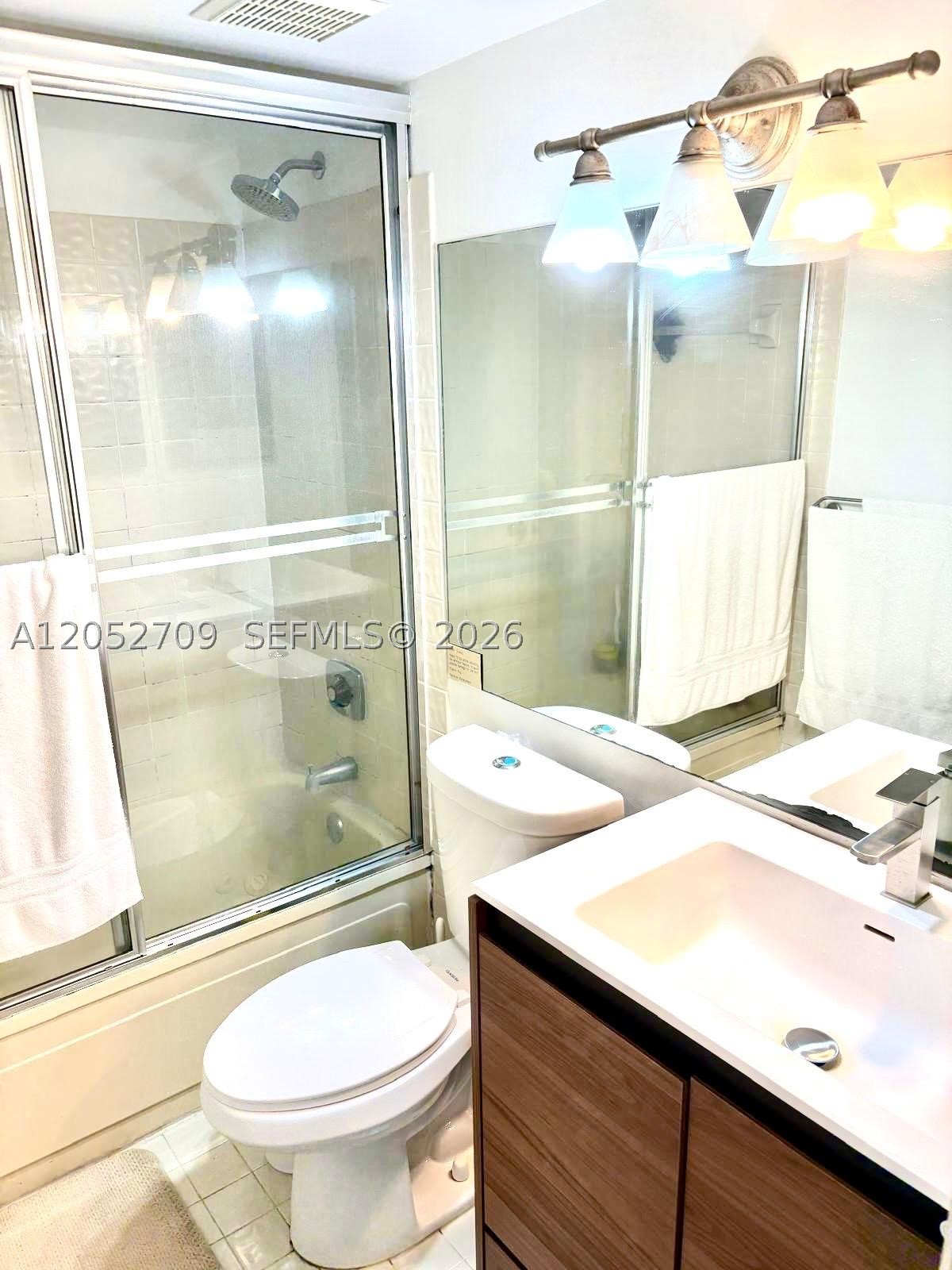 CLUB QUARTERS AT RAINTREE - Residential