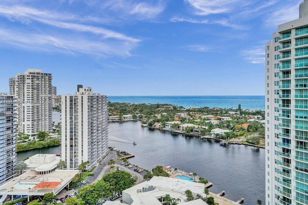 HAMPTONS WEST CONDO - Residential