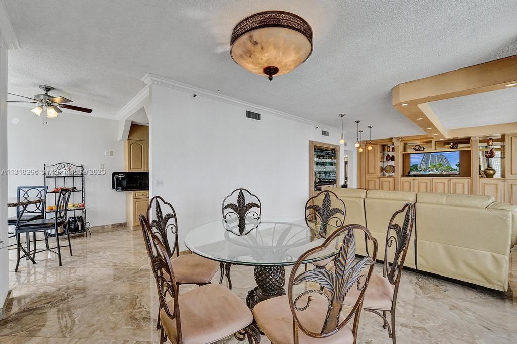 HAMPTONS WEST CONDO - Residential