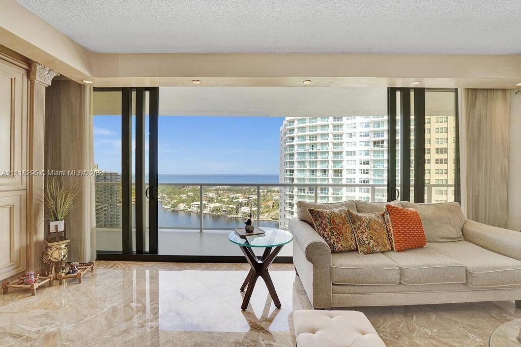 HAMPTONS WEST CONDO - Residential