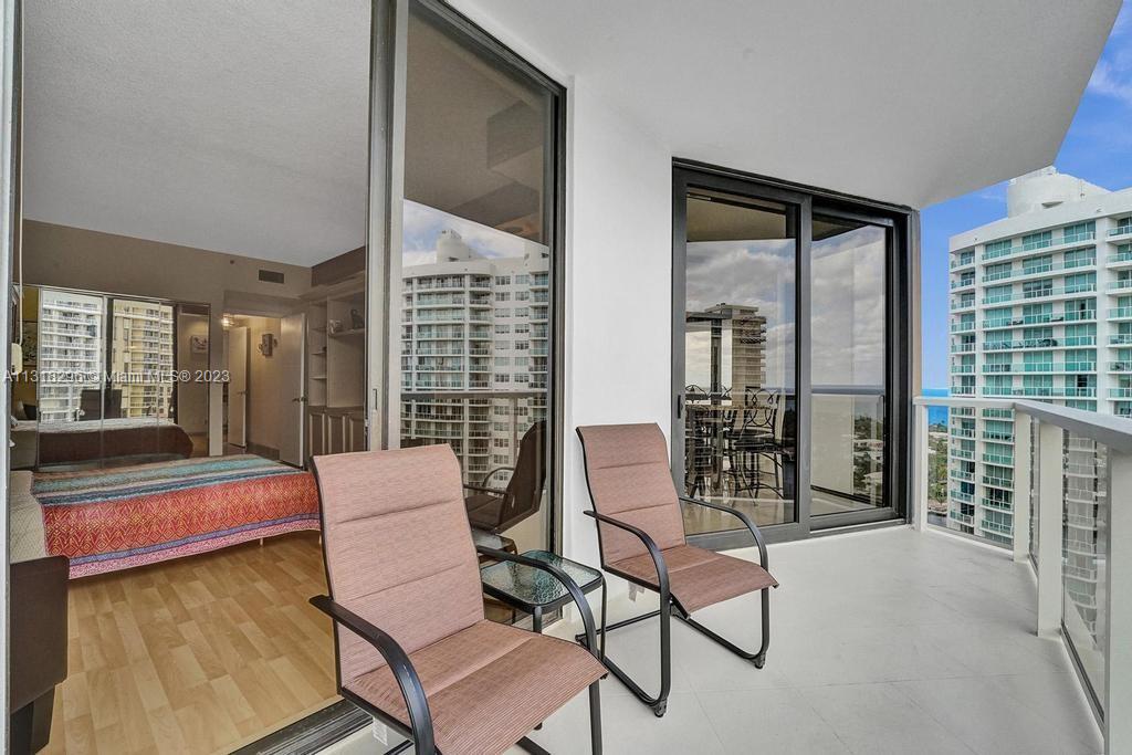 HAMPTONS WEST CONDO - Residential