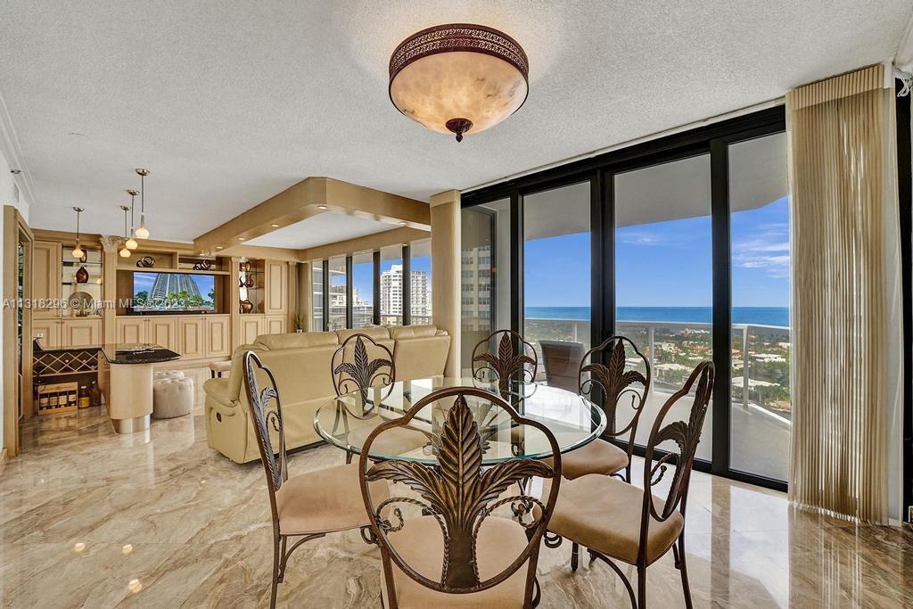 HAMPTONS WEST CONDO - Residential