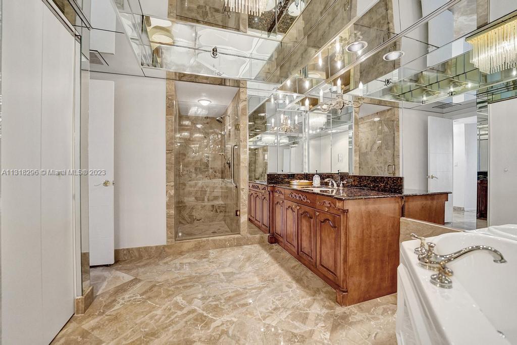 HAMPTONS WEST CONDO - Residential
