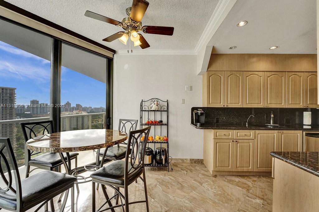 HAMPTONS WEST CONDO - Residential