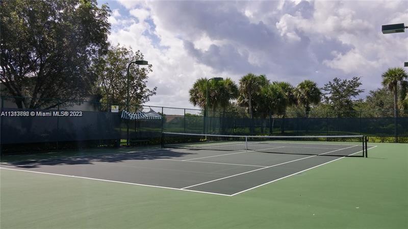 PEMBROKE ISLES V - Residential Lease