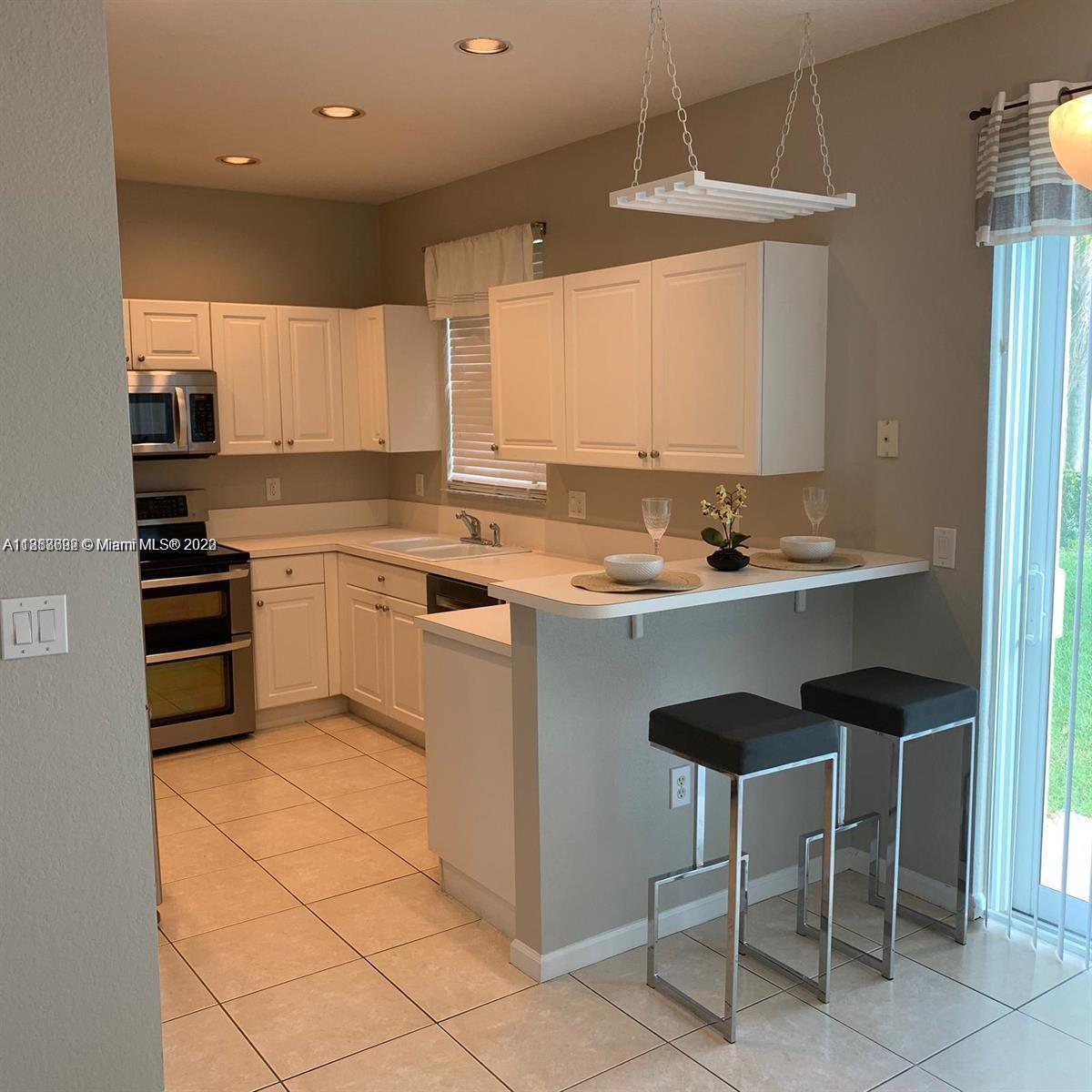 PEMBROKE ISLES V - Residential Lease