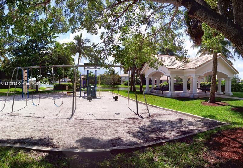 PEMBROKE ISLES V - Residential Lease