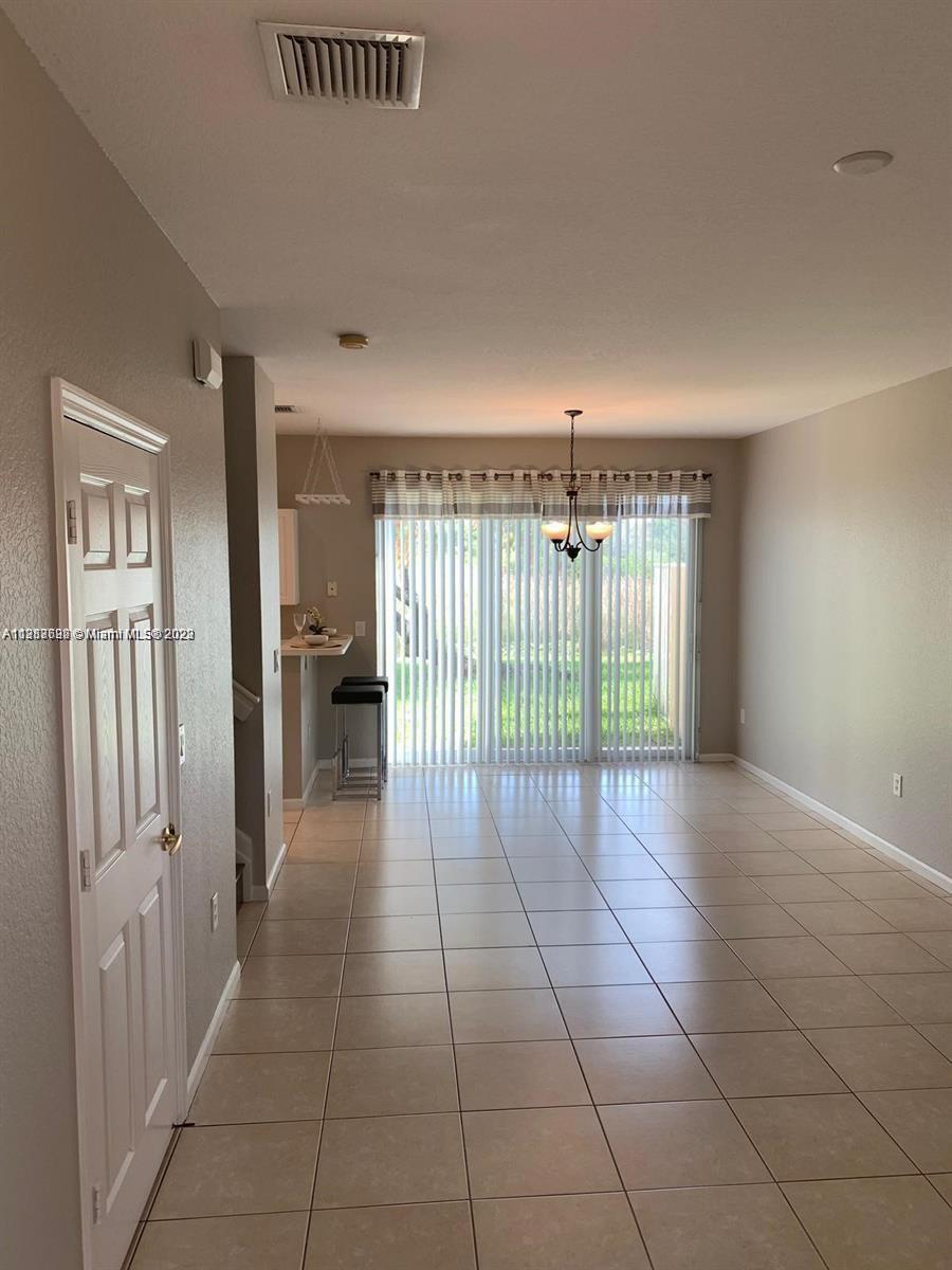 PEMBROKE ISLES V - Residential Lease
