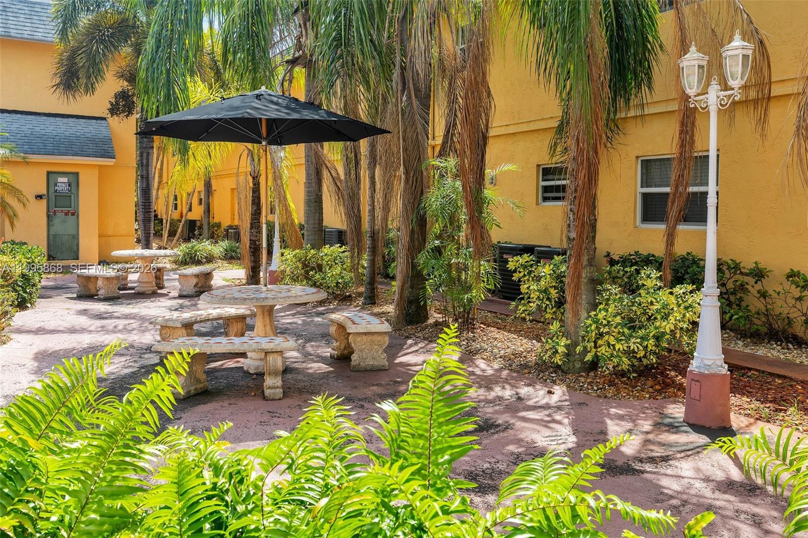 EL SOL AT MAIN STREET CON - Residential