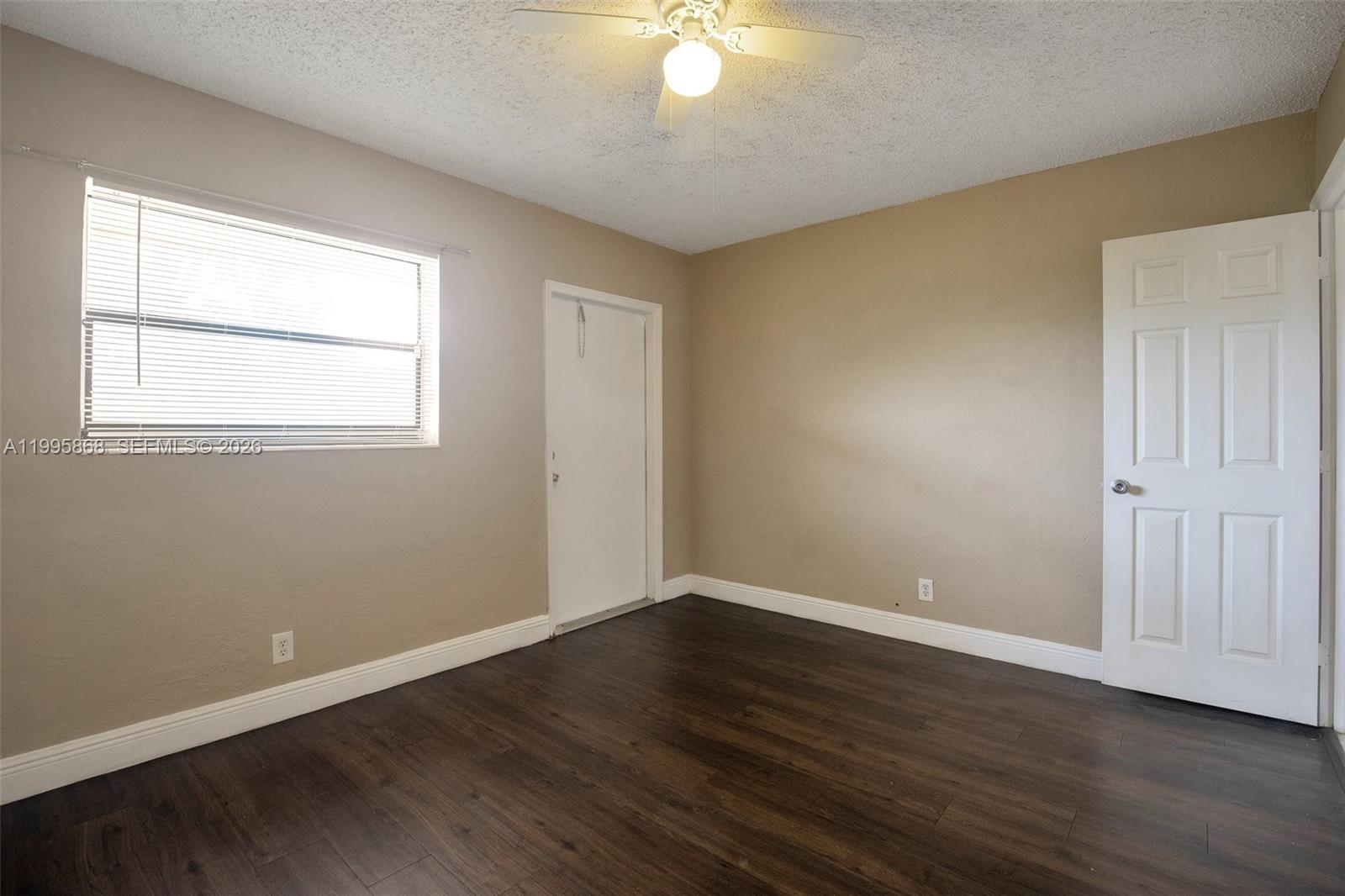 EL SOL AT MAIN STREET CON - Residential