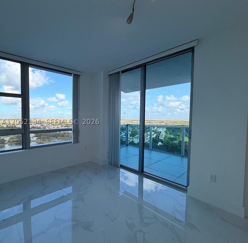 TAO SAWGRASS CONDOMINIUM - Residential