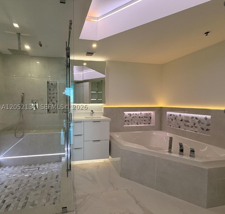 TAO SAWGRASS CONDOMINIUM - Residential