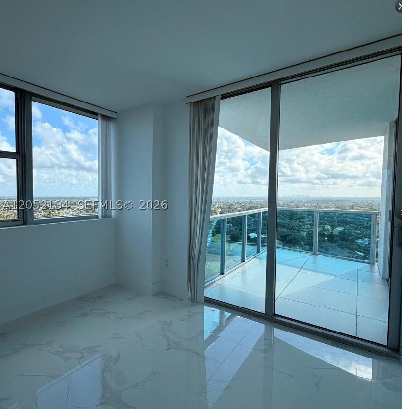 TAO SAWGRASS CONDOMINIUM - Residential