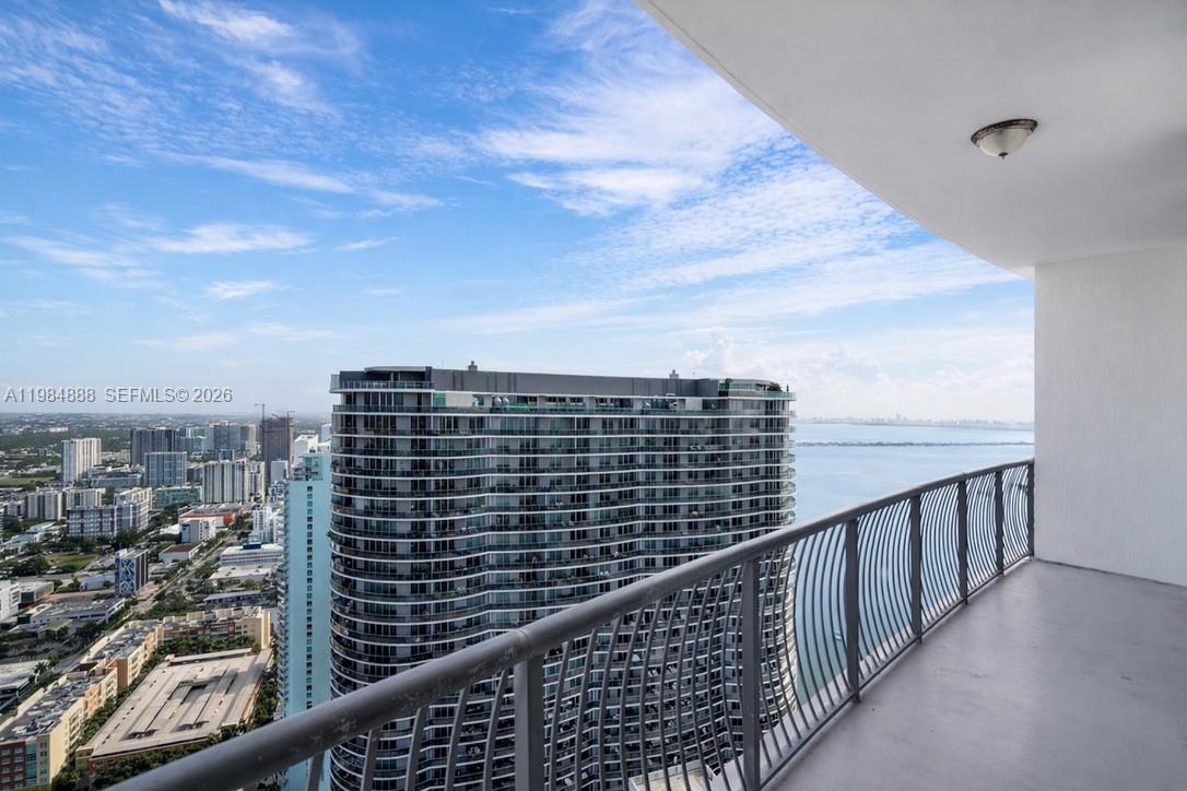 OPERA TOWER CONDO - Residential