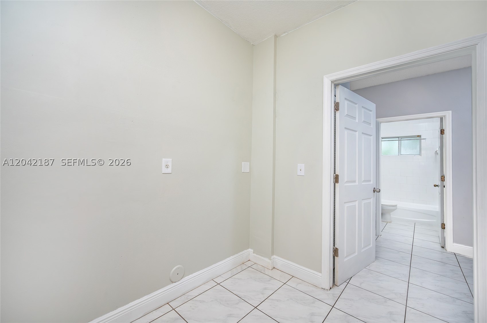 GOLDEN GLADES PARK - Residential