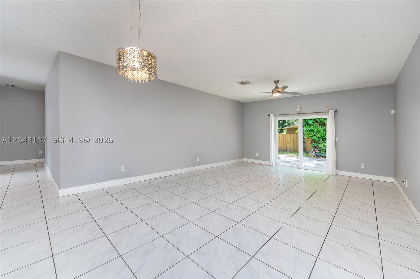 GOLDEN GLADES PARK - Residential