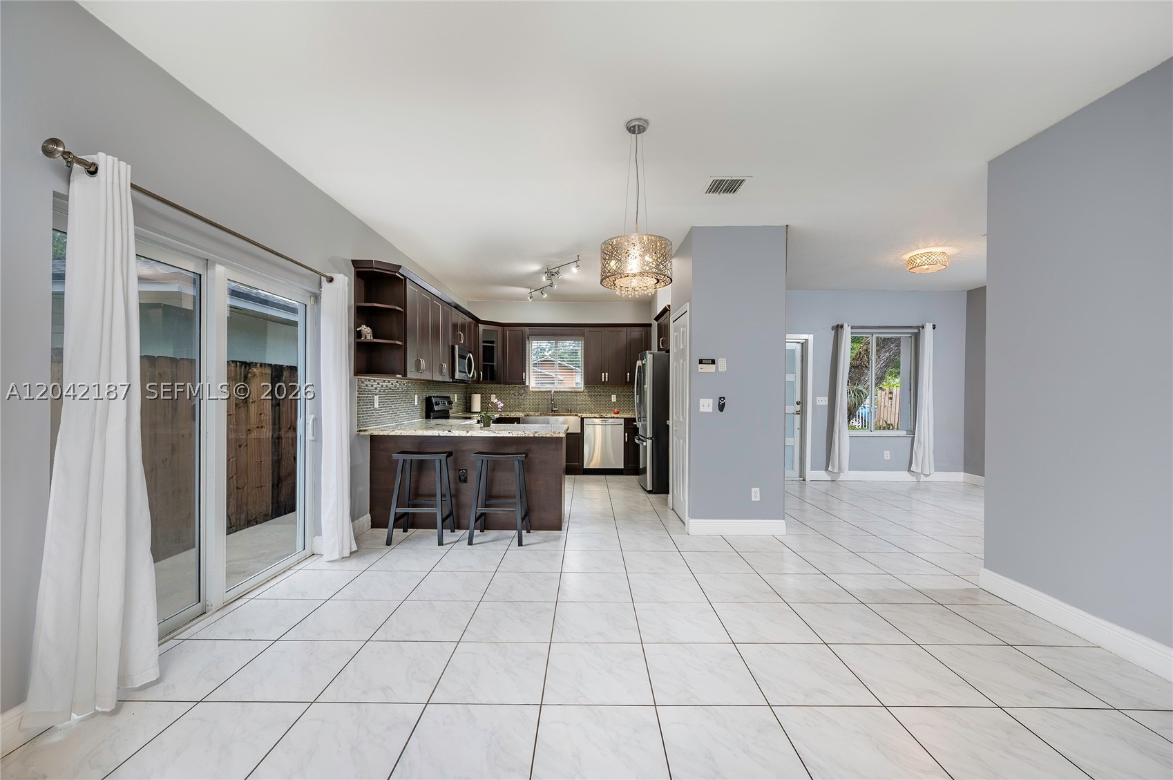 GOLDEN GLADES PARK - Residential