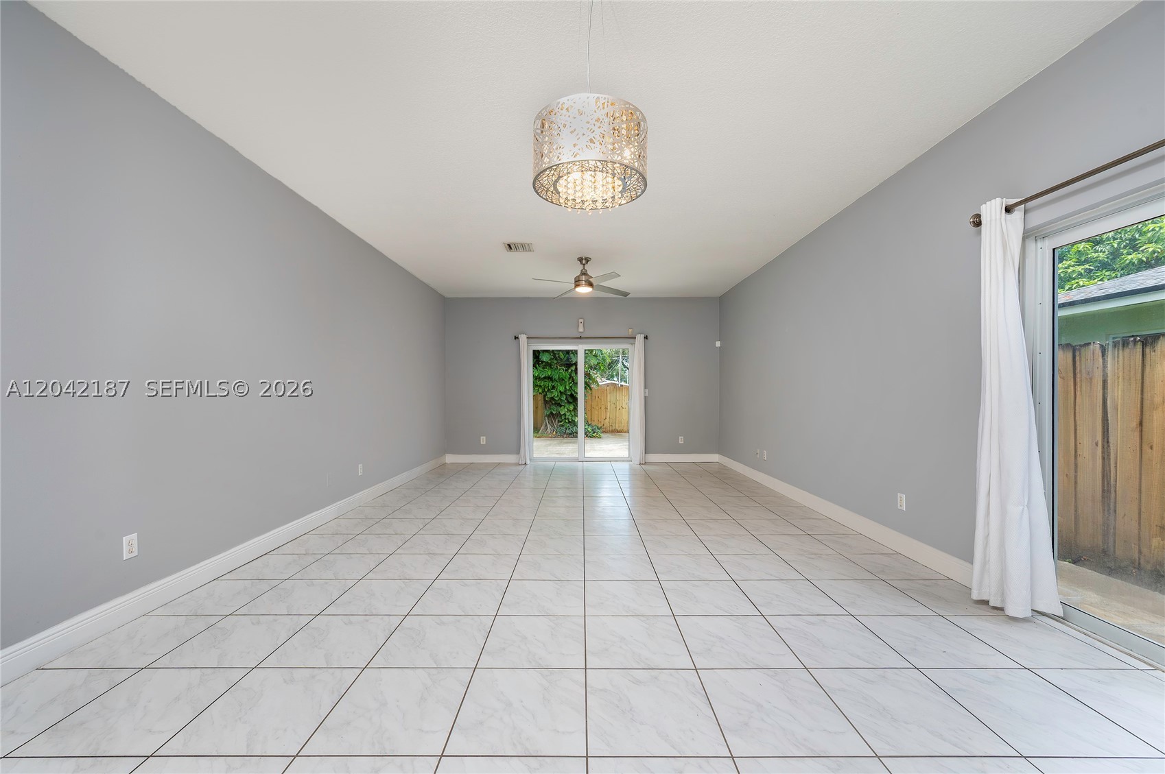 GOLDEN GLADES PARK - Residential