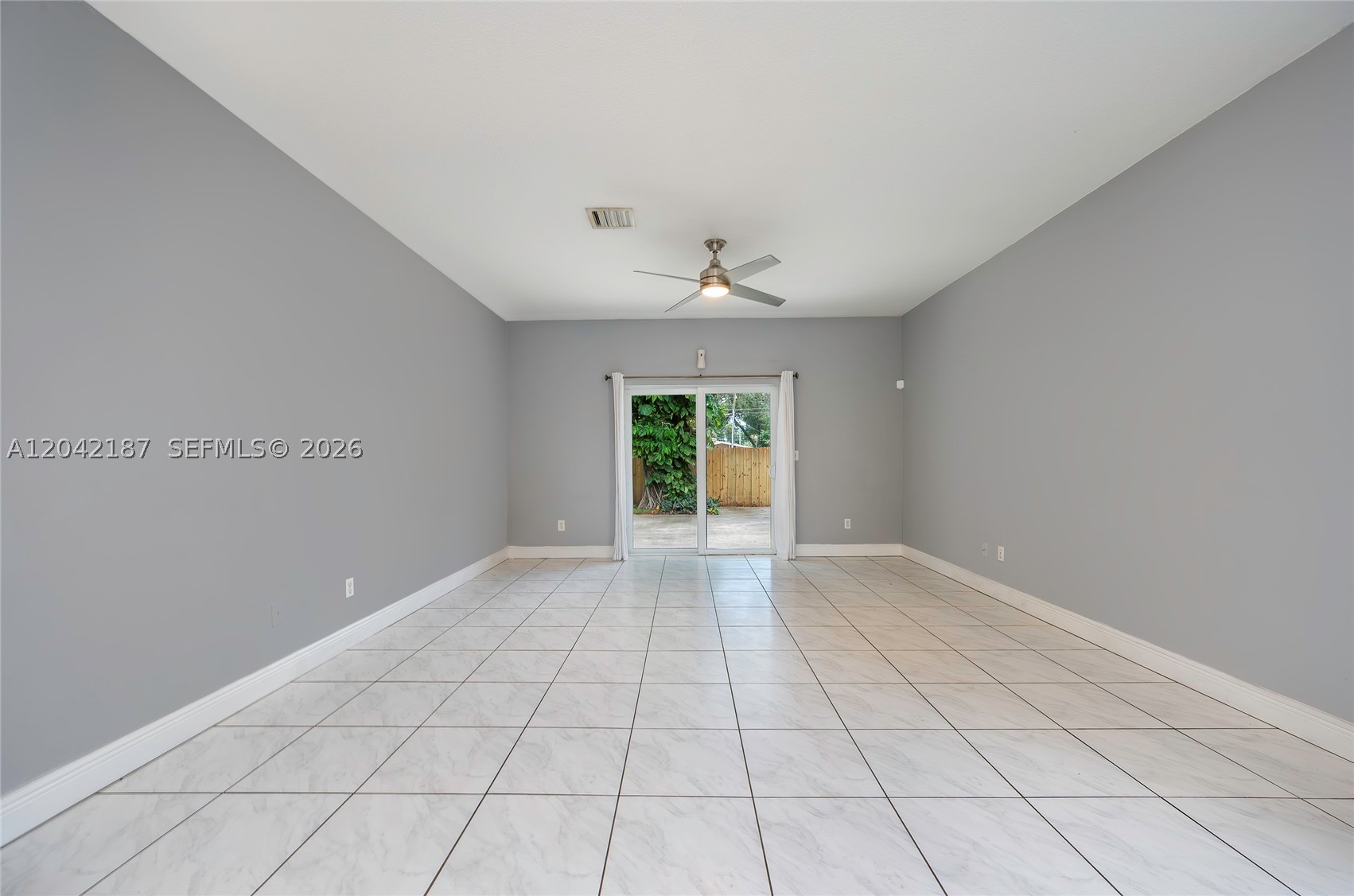 GOLDEN GLADES PARK - Residential