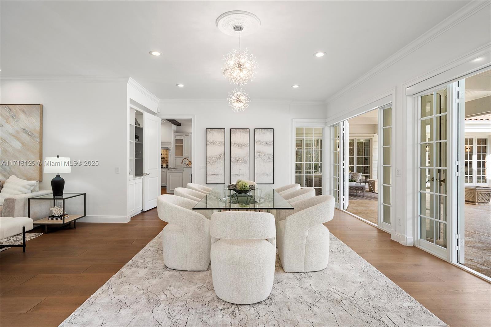 SANSTROM ESTATES - Residential