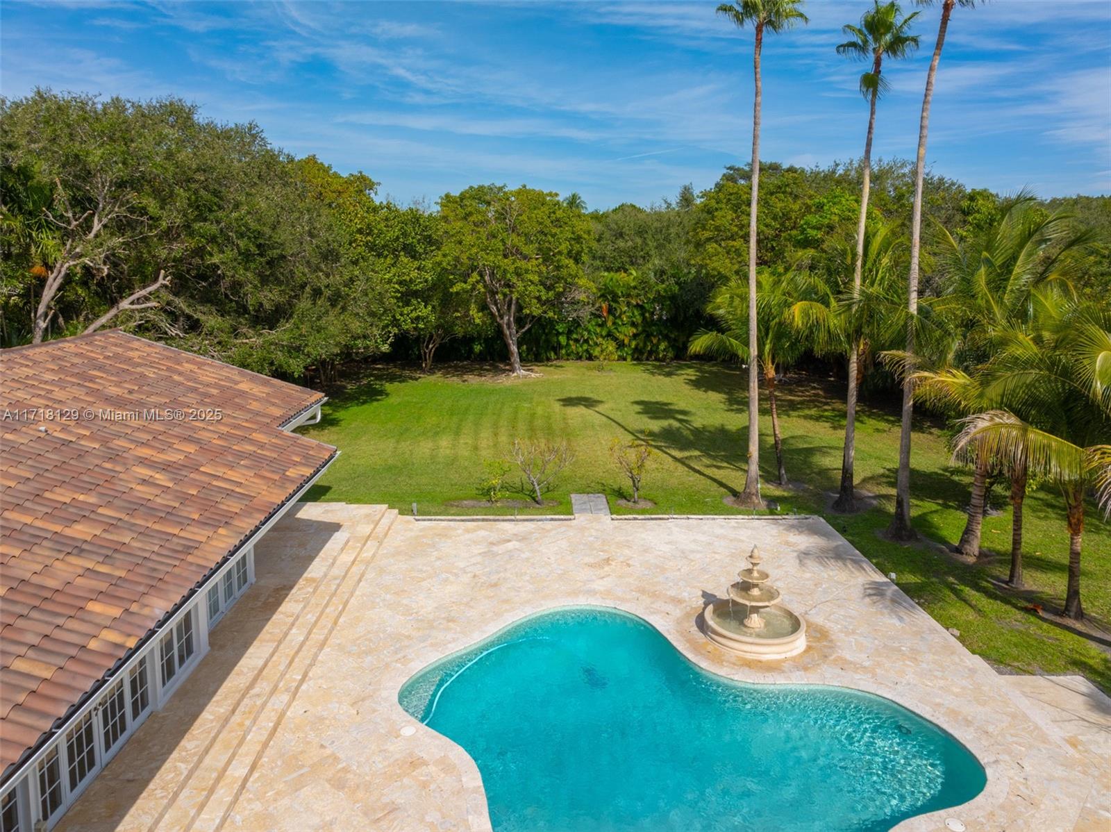 SANSTROM ESTATES - Residential