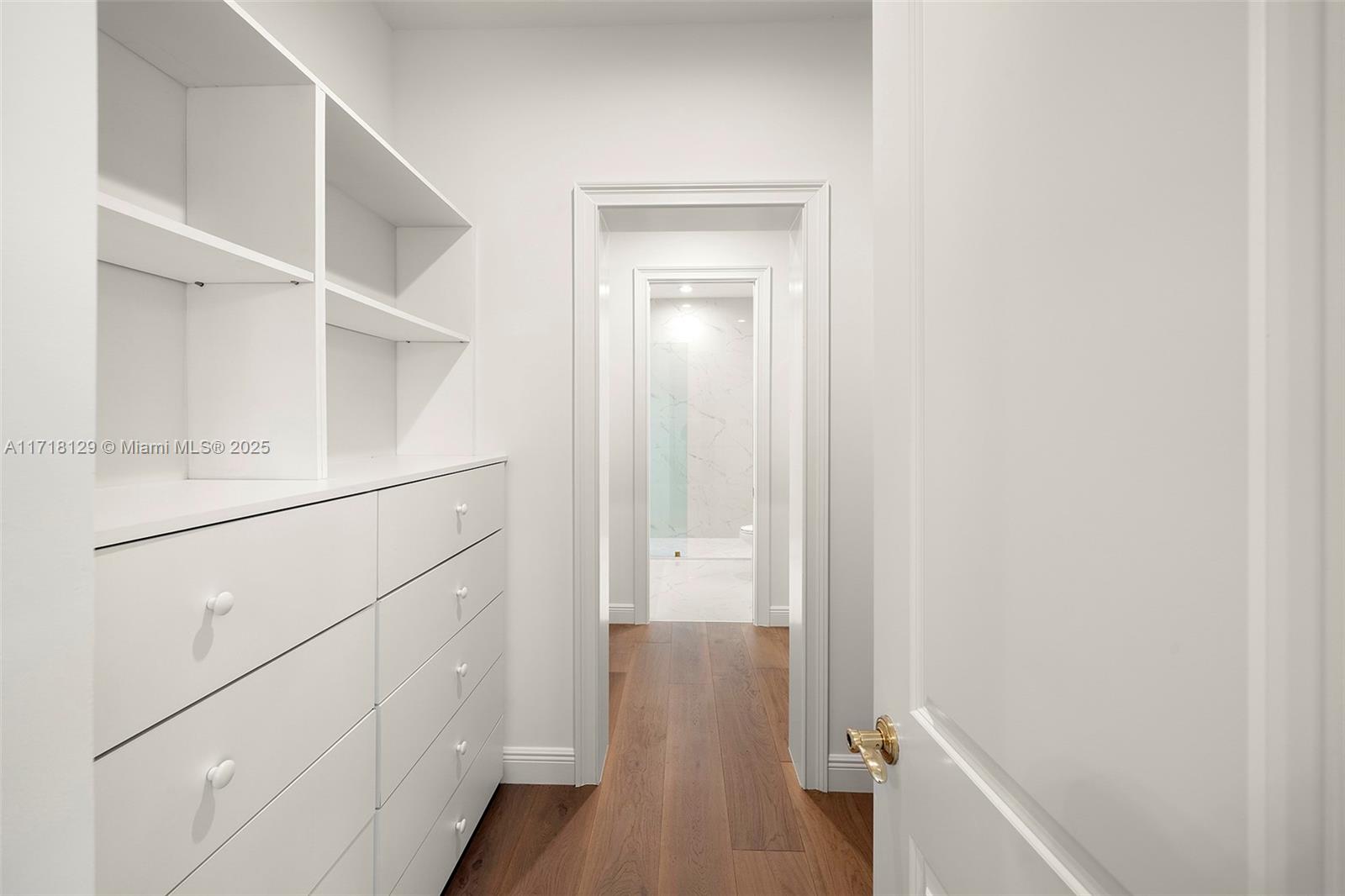 SANSTROM ESTATES - Residential