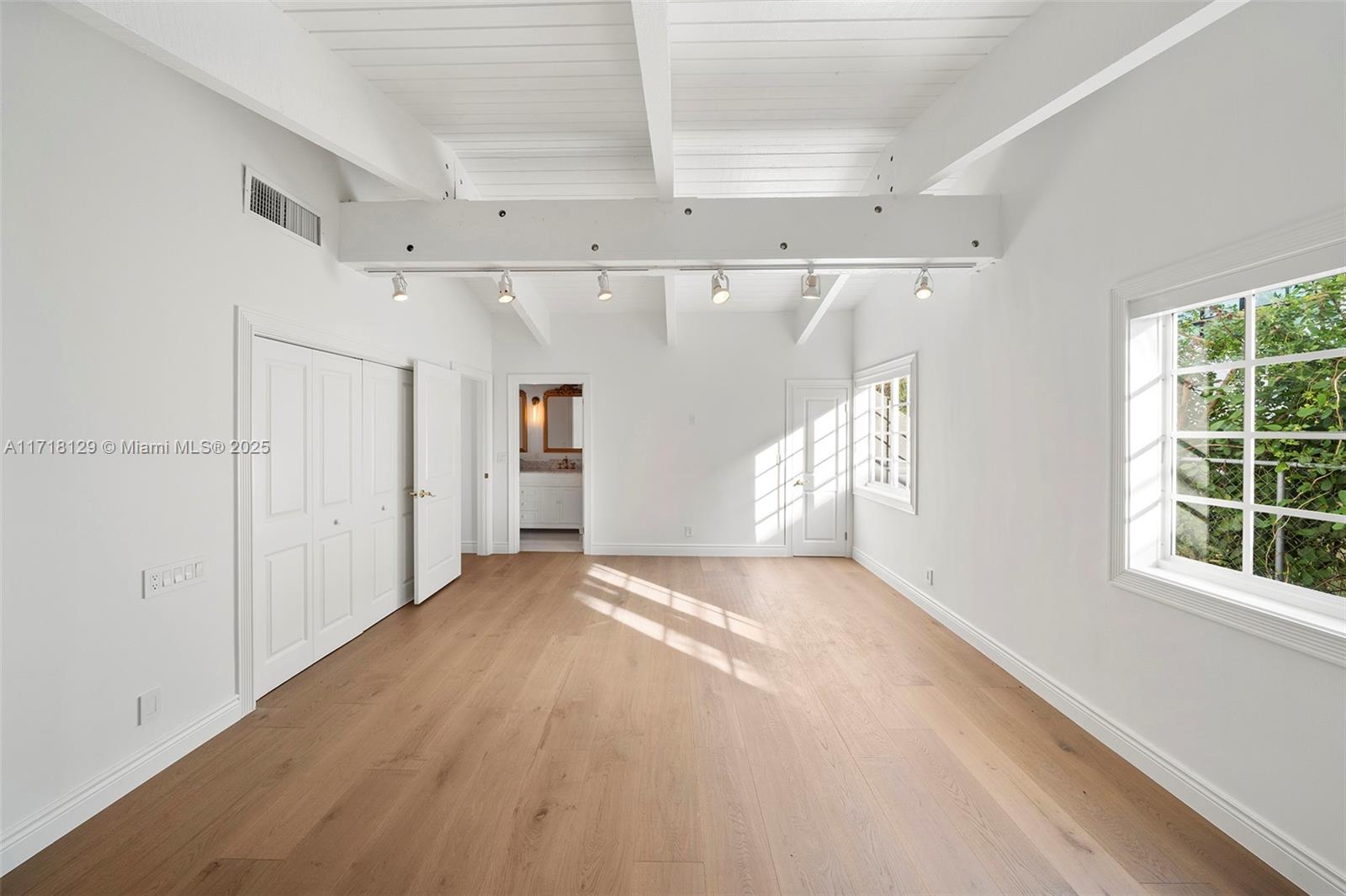 SANSTROM ESTATES - Residential