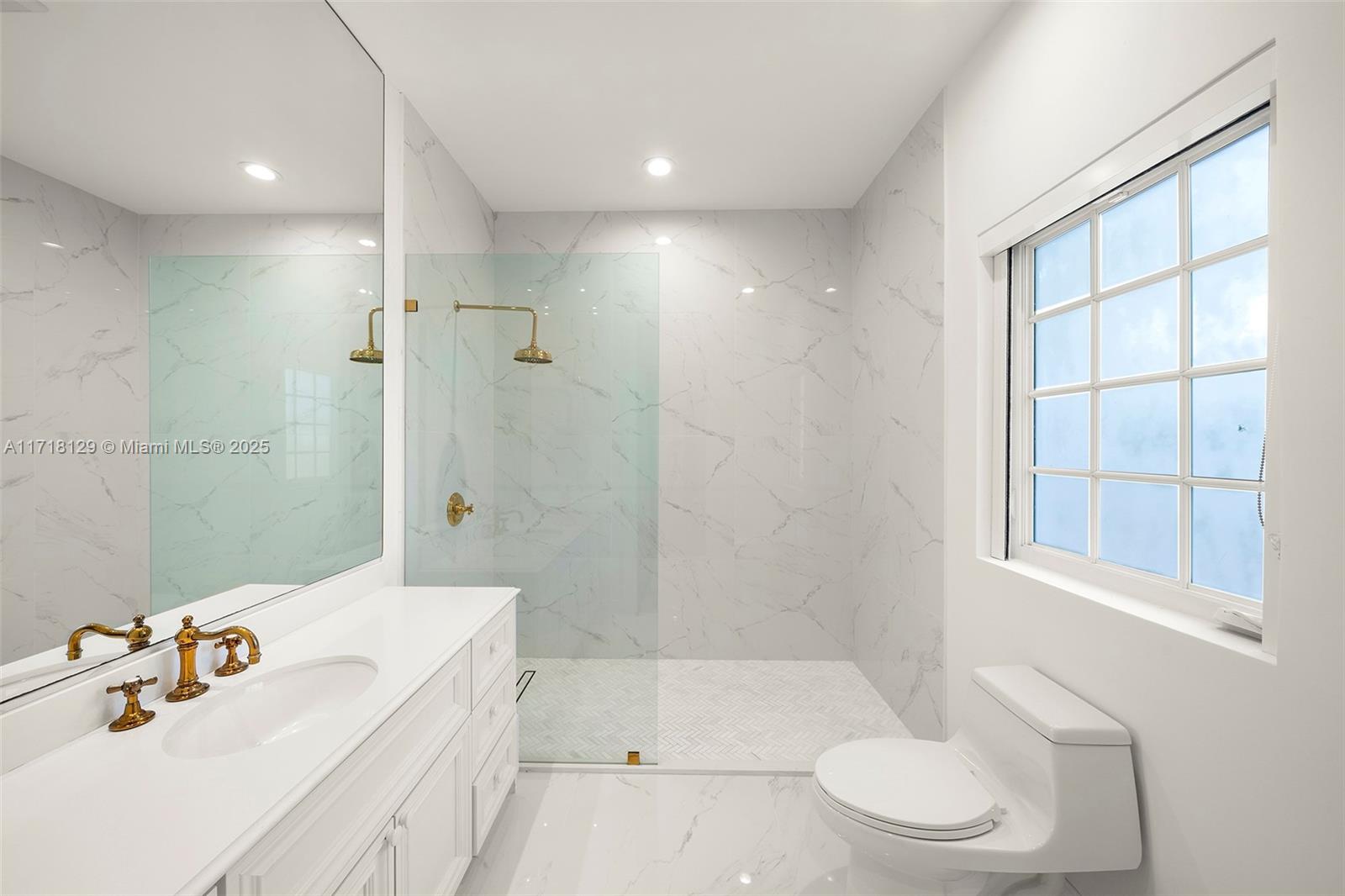 SANSTROM ESTATES - Residential