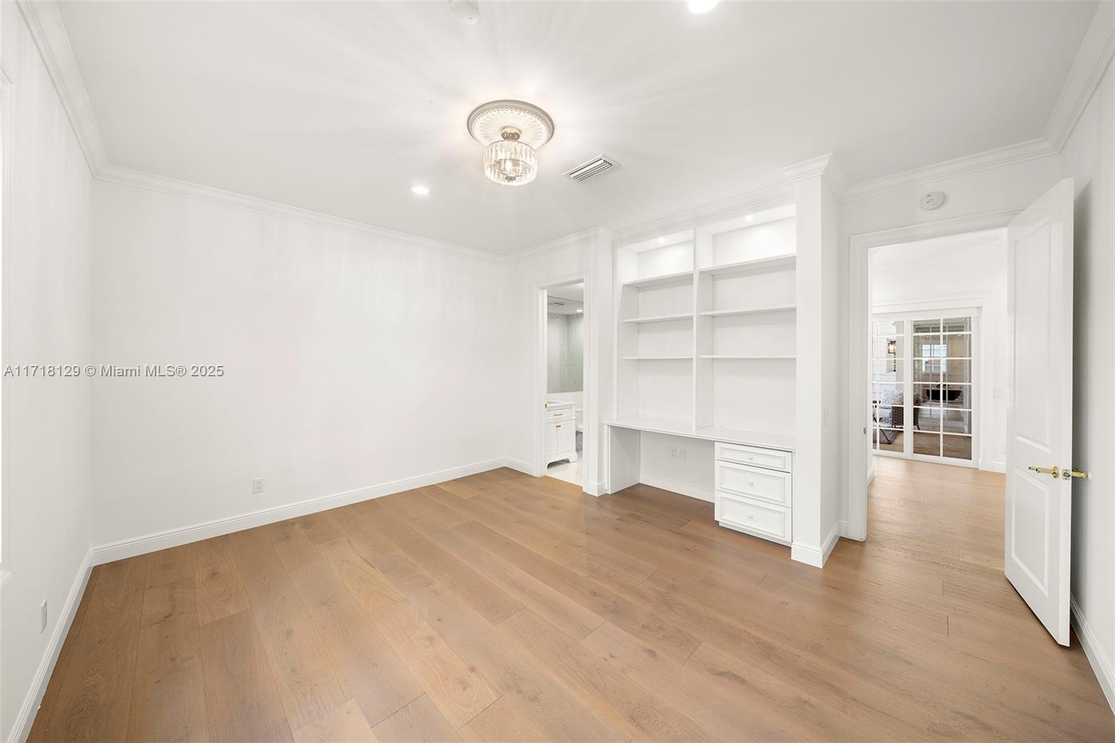SANSTROM ESTATES - Residential