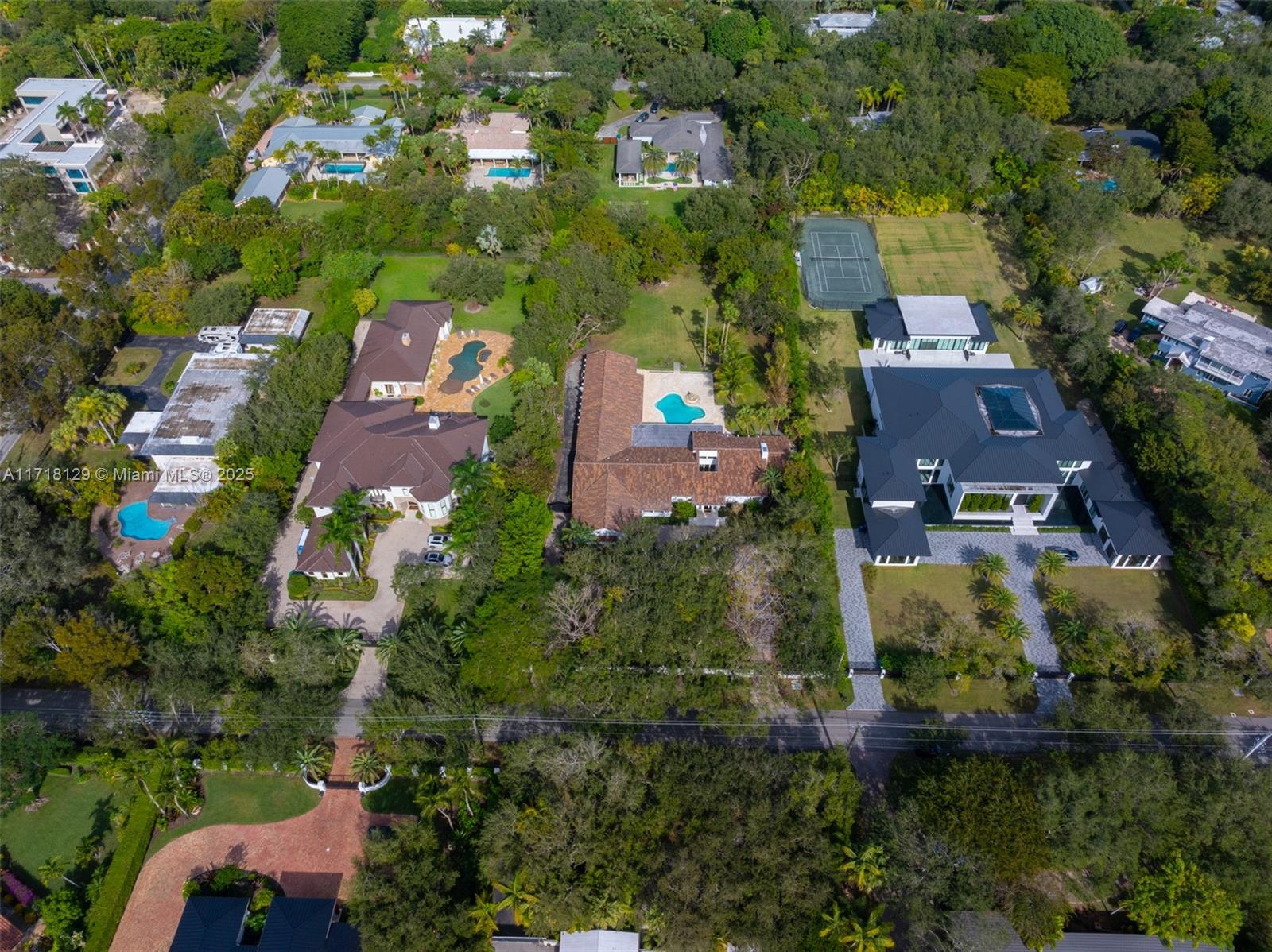 SANSTROM ESTATES - Residential