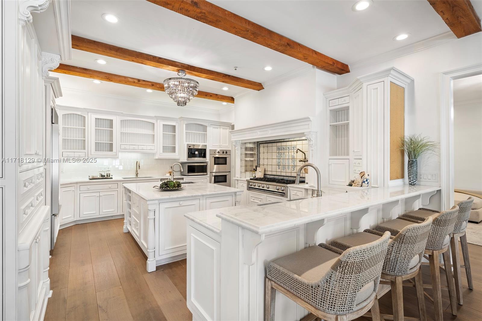 SANSTROM ESTATES - Residential