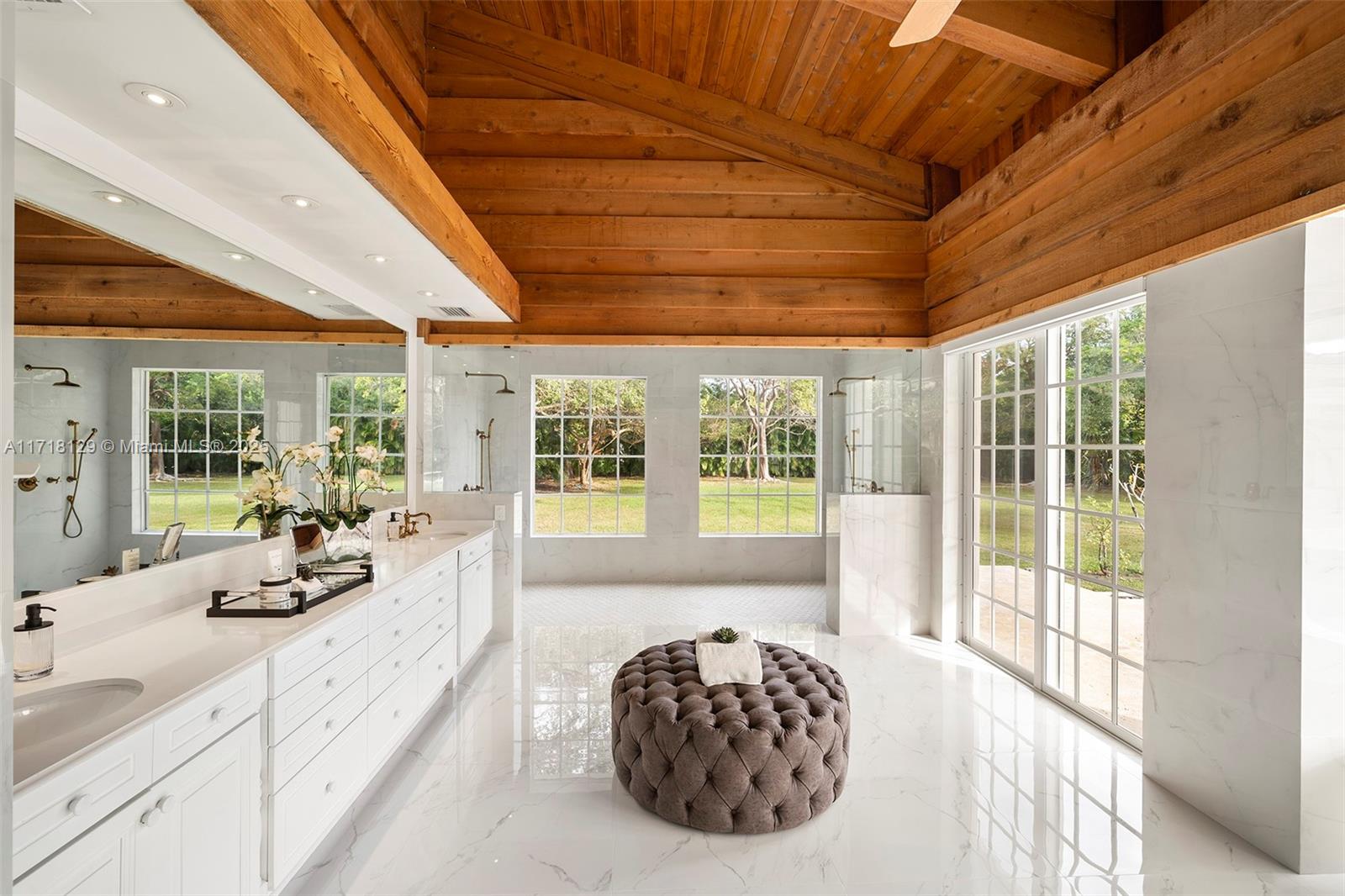 SANSTROM ESTATES - Residential